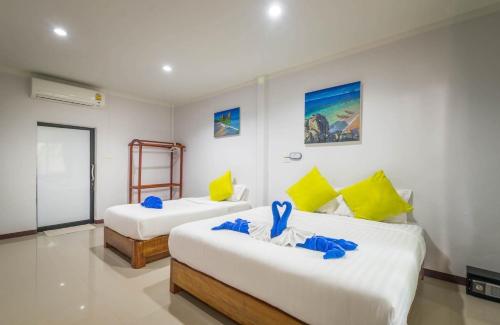 Triple Room image 10