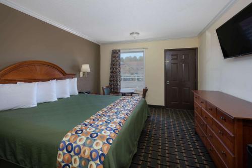 Travelodge by Wyndham Orangeburg - image 8