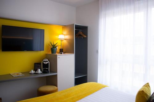 Colmar Hotel - image 4
