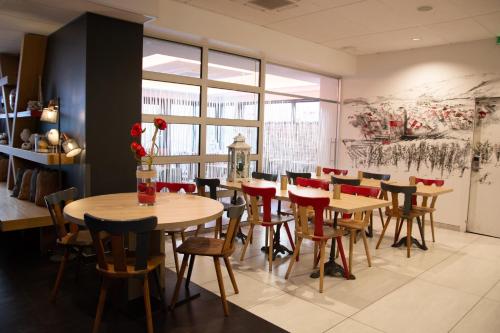 Colmar Hotel - image 7