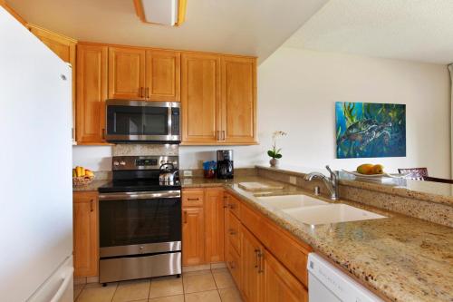 Poipu Sands 325 - Oceanview - 2BR/2BA Portable AC - image 8