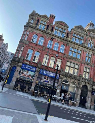 4 bed city centre flat