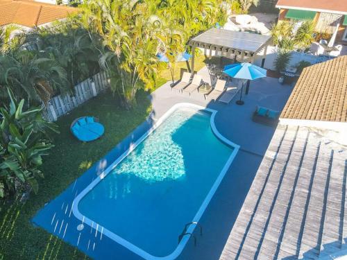 Charming House 3BR House w Pool 15 mins to Beaches