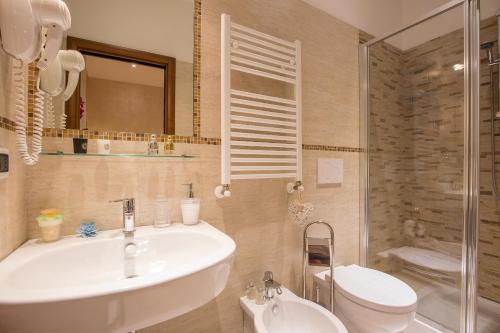 Starry Rome Guest House - 화장실