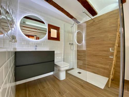  VILLA SOL Casa con cueva privada y vistas a la Iglesia in Requena