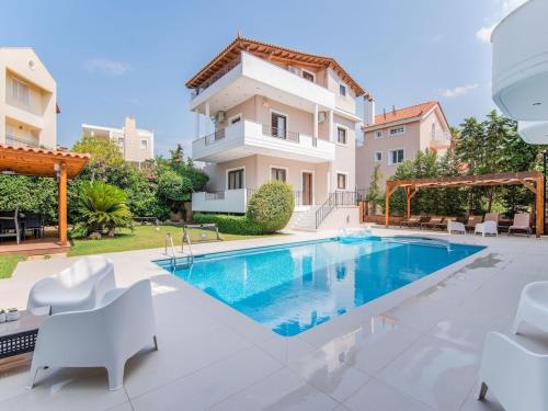 Inviting Villa in Anavissos with communal pool