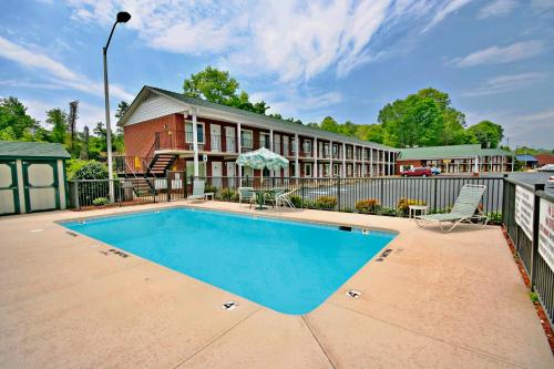 Piscina, Hamilton Inn Jonesville I-77 in Jonesville