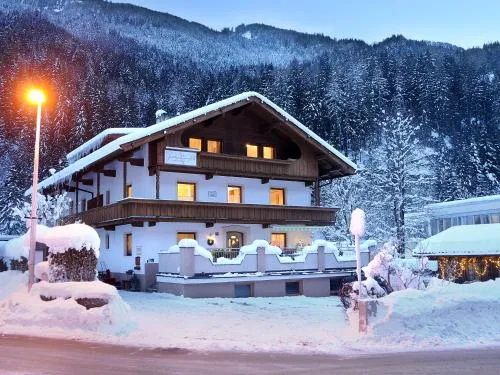 Appartements Wasserfälle in Mayrhofen, Österreich