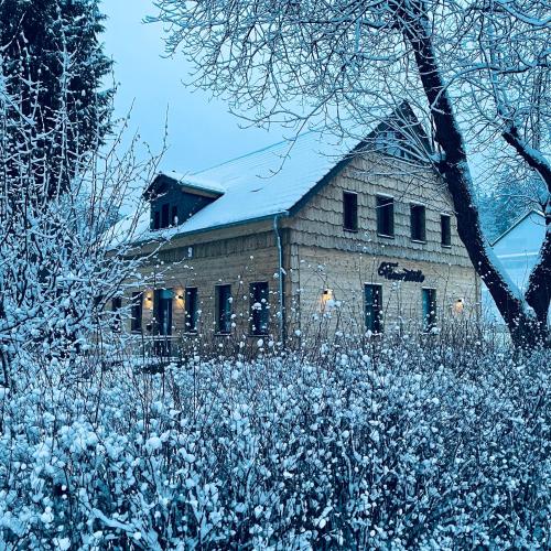 Feuerstelle8 4.0km von Sachshäuweg entfernt