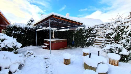 Roubenka Rozkoš (Roubenka Rozkos) in Provodov-Šonov
