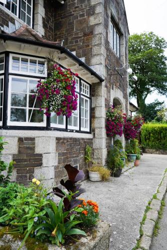 Fox & Hounds Hotel - image 9