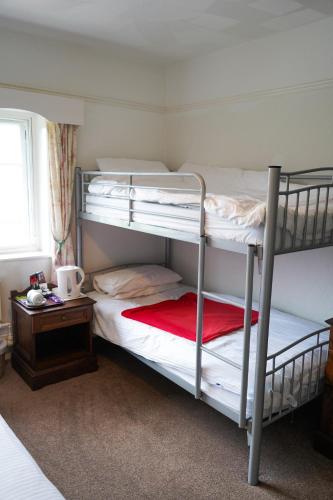 Fox & Hounds Hotel - image 5