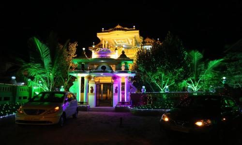 WHITE GOLD PALACE