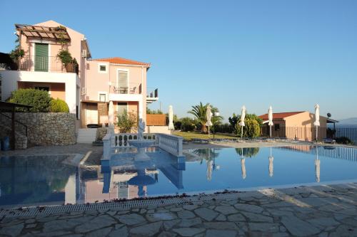 Swimming pool, Aristomenis Studios in Vlachata