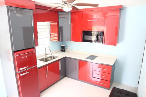 Barbosa Catano, Fishing Village, Remodeled, Walk To Ferry - Sleeps 4