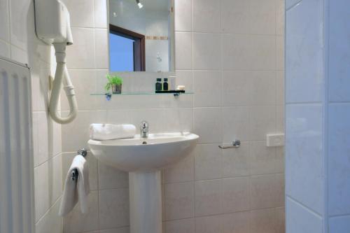 Hôtel du Perron - image 11