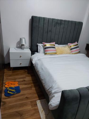 Emani Luxury Condo - image 4