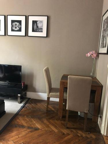 Nice apartment near to tour Eiffel and champs de Mars