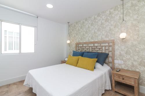 HomeForGuest Atico Cecilia con vistas al mar en Los Cristianos