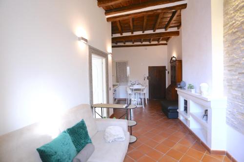 Benedetta 22 - Trastevere Room Type - Apartment with Balcony Benedetta 22 - Trastevere Room Type - Apartment with Balcony