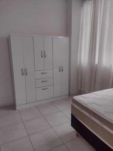 Apartamento mobiliado a 30 metros da praia en centro Balneario Camboriu