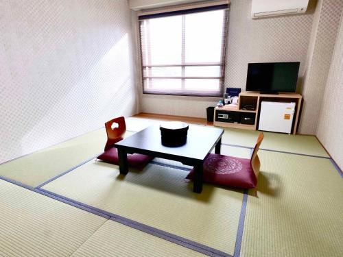 Japanese-Style Room (8 tatami)