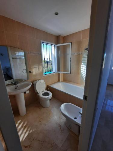 Spacious 5 Bedrooms Marbella Villa