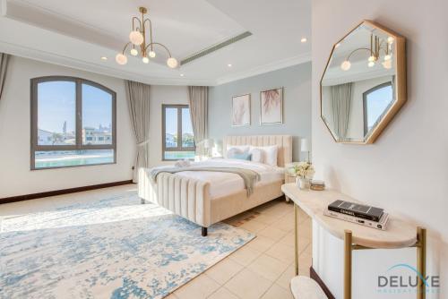 Breath-taking 5BR Villa with Assistants Room and Private Pool in Frond E Palm Jumeirah by Deluxe Holiday Homes