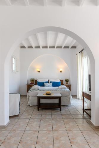 Art Hotel Pelican Bay - image 3