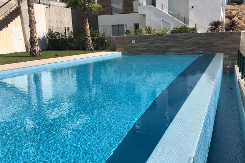 Swimmingpool, Martormar in Golf Bahia
