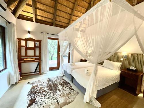 Rhino River Lodge