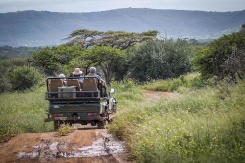 Rhino River Lodge