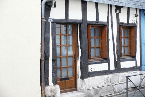 La petite Normande en ville in Louviers