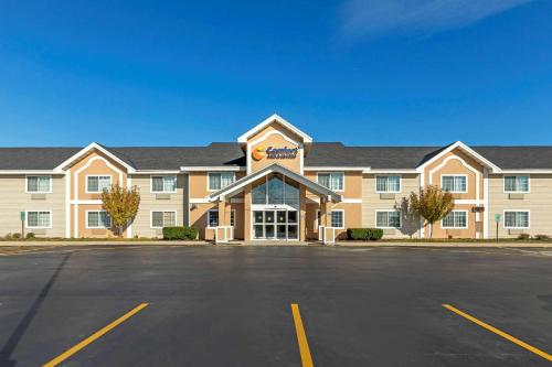 Comfort Inn & Suites Jackson - West Bend - Hotel - Jackson