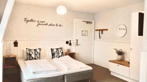 Hotel Marie - image 12