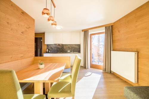 Superior One-Bedroom Apartment with Balcony