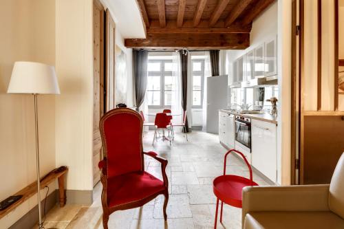 La Maison Debourg
