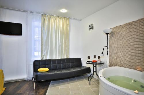 Seven Cabins Hotel - image 7