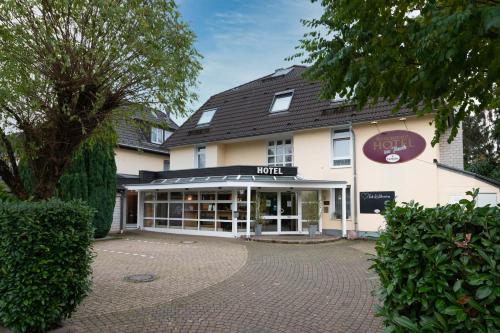 Зовнішній вигляд готелю, Hotel im Park in Haan