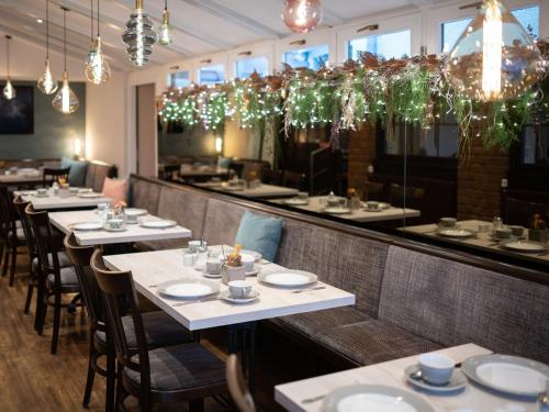 Ресторан, Hotel im Park in Haan