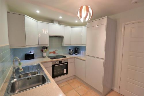 Picture of Two Bedroom, Ground Floor Apartment, Ideally Located Close To The Centre Of Dartmouth