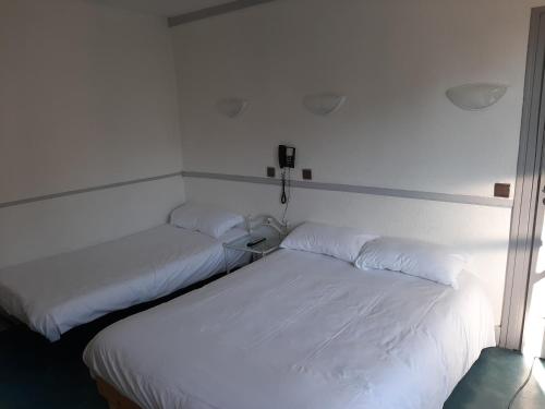 Hotel Les Beaux Arts - image 3