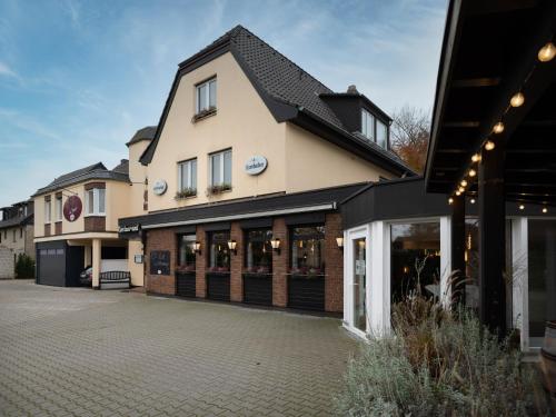 Зовнішній вигляд готелю, Hotel im Park in Haan