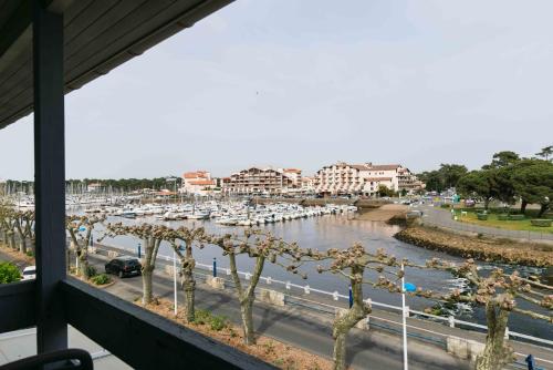 Double Room with Balcony and Port View