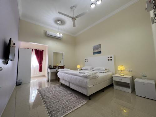 Ibra Plaza Hotel in Ibra