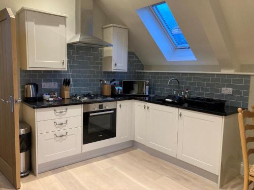 設施, 加萊昂賓館 (The Galleon Inn) in 福伊鎮中心