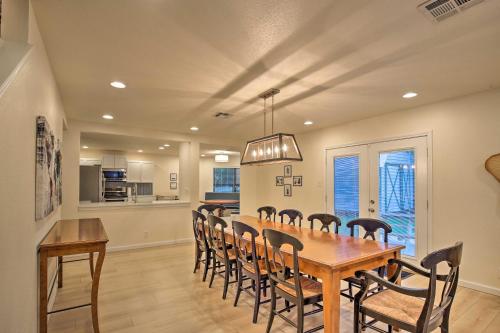 Renovated San Marcos Home with Grill Less Than 1 Mi to TSU! in San Marcos, USA