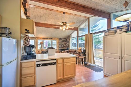 Cozy Speculator Cottage about 2 Mi to Ski Resort! - image 14