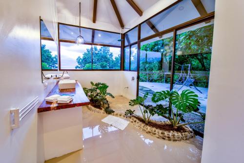 Vannas istaba, Akua Suites Ocean View in Tarcoles