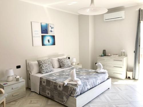 Hangar Inn Room Type - Double Room with Private Bathroom